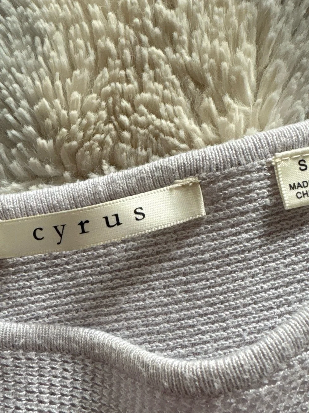 Cyrus Women's Lavender Crewneck Knit Sweater